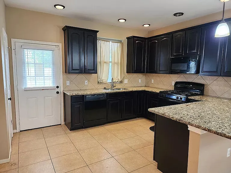 2318 Tracy Ln #1 — Photo 25