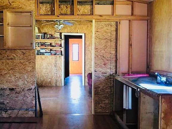 3rd image of 61 Theresa St