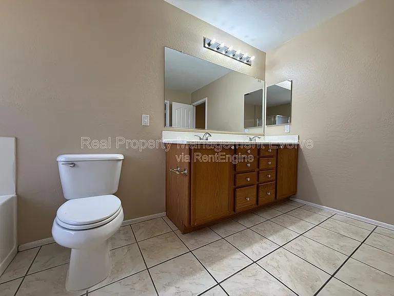8145 W Palo Verde Ave — Photo 19