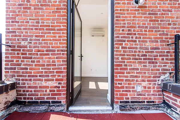 Rented by Nooklyn NYC LLC | media 86