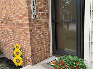 2166 Harbortown Cir, Champaign, IL 61821