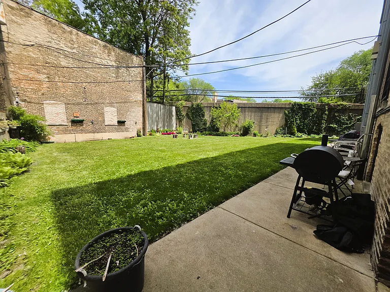 1600 W Fargo Ave #G — Photo 18