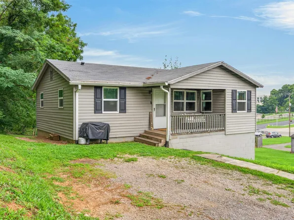 190 New St, Christiansburg, VA 24073