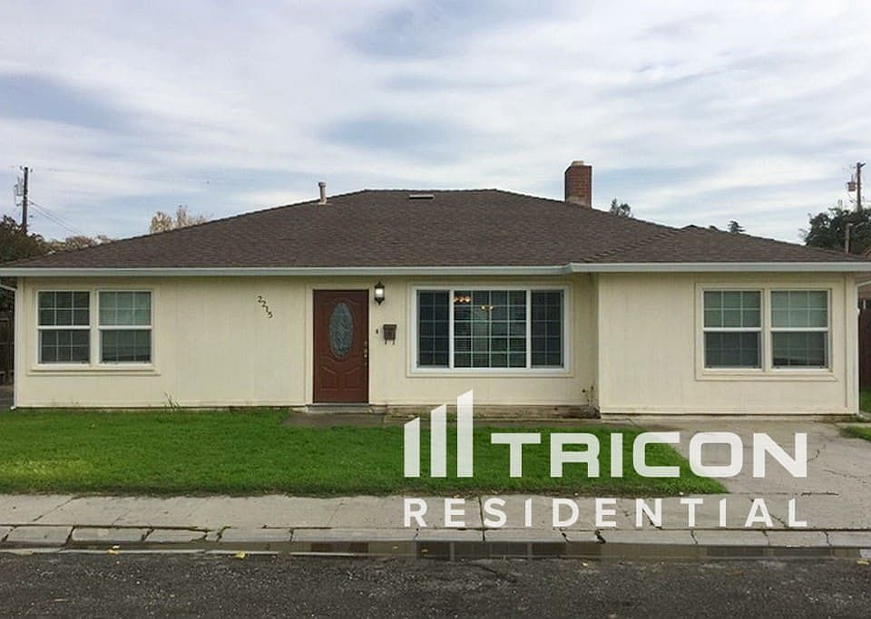 1st image of 2215 Booth Ave