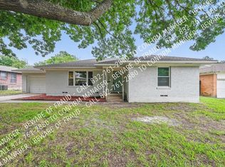 1928 Old Gate Ln, Garland, TX 75042