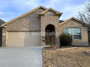 2421 Red Draw Rd, Fort Worth, TX 76177
