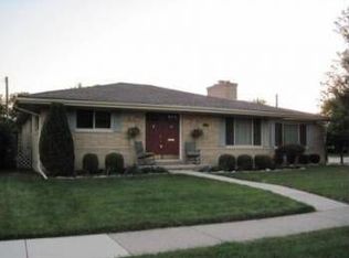 23100 Westbury St, Saint Clair Shores, MI 48080