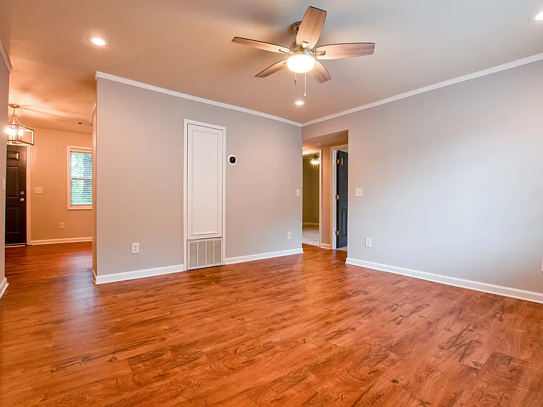 2145 Bolton RD NW — Photo 12