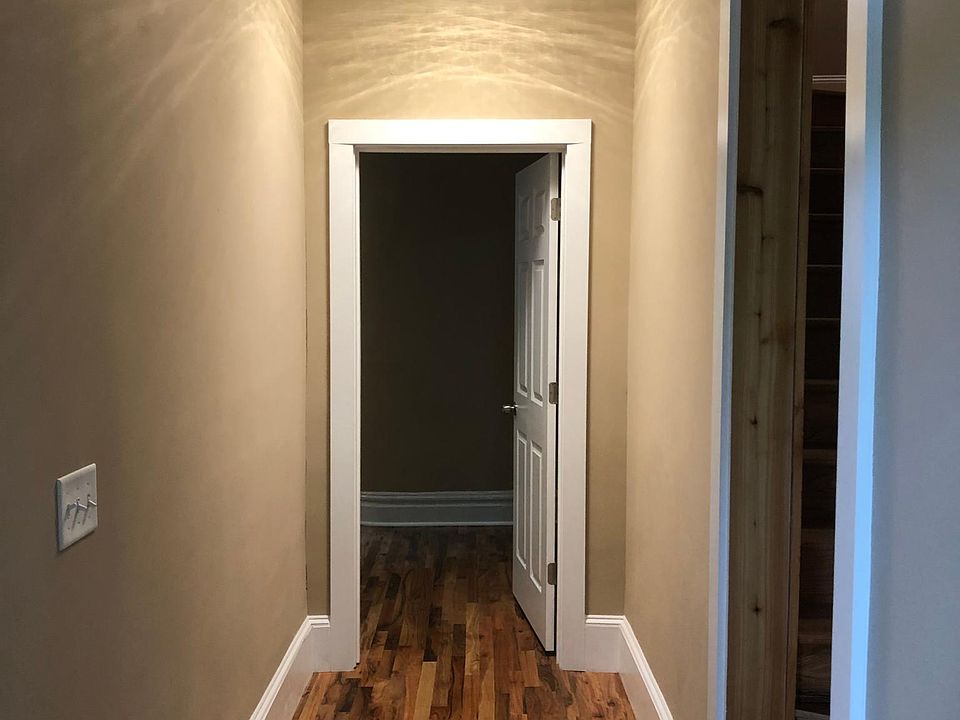 1st image of 670 Desoto St Unit 2