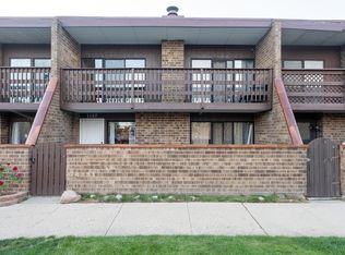 1107 Kenneth Cir, Elgin, IL 60120