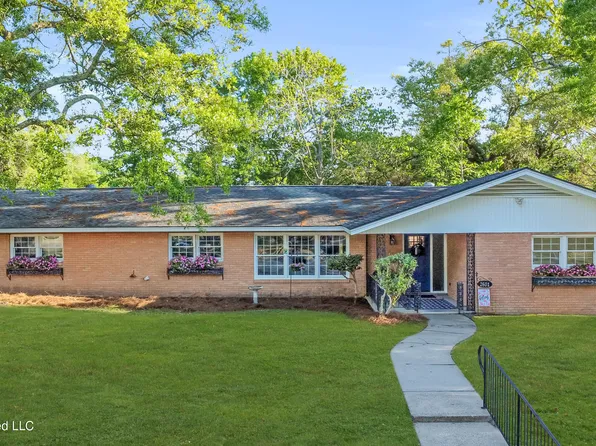 2601 Evergreen Ln, Biloxi, MS 39531