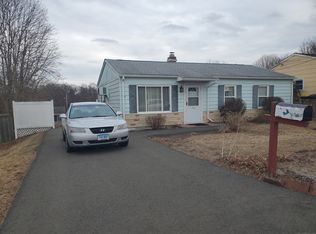 11 Webster Dr, Ansonia, CT 06401