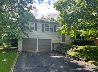 10210 Woodson Dr, Overland Park, KS 66207