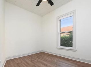 9 Bergman Ct FLOOR 1, Forest Park, IL 60130