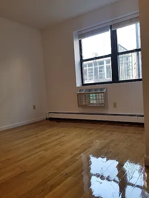 Rented by Matthew Gros-Werter, LREB  | media 2