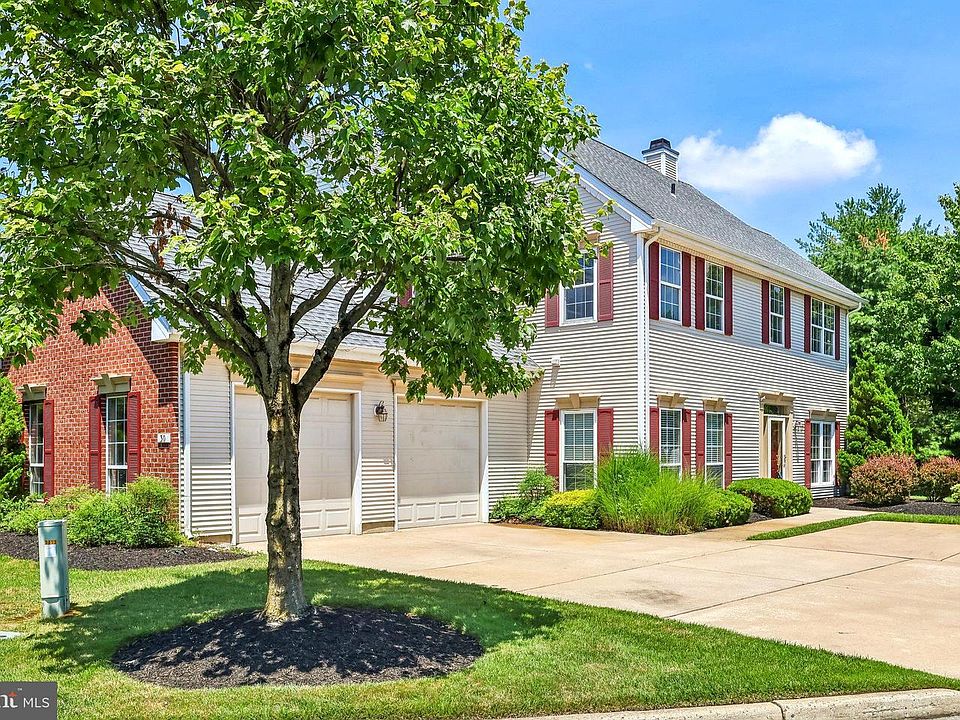 1st image of 30 Grand Banks Cir