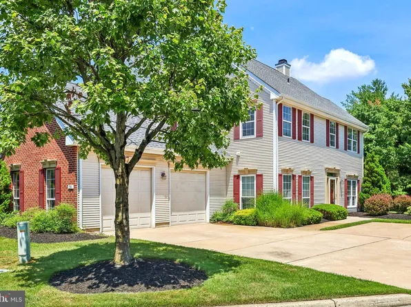 30 Grand Banks Cir, Marlton, NJ 08053