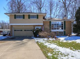 6521 Bryson Dr, Mentor, OH 44060