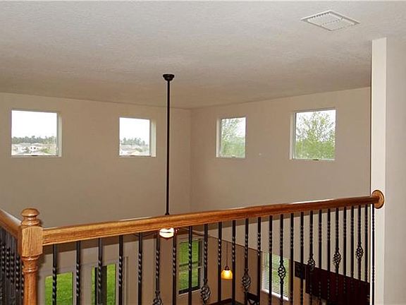 4th image of 1403 Jorhagen Dr