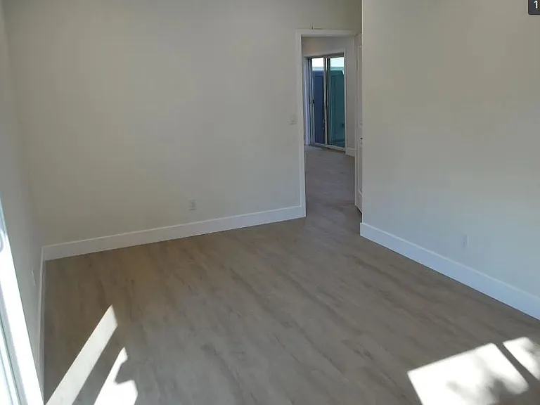 242 Elaine Dr #A — Photo 11