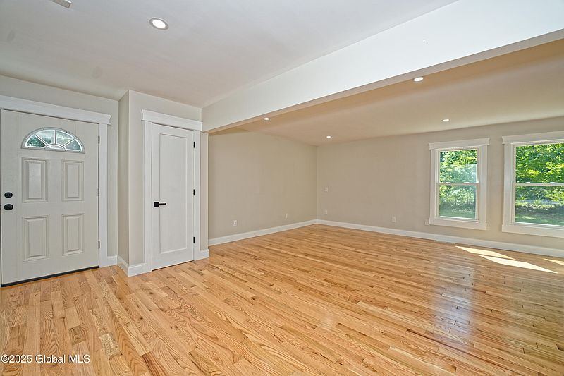 4th image of 54 Greene Road