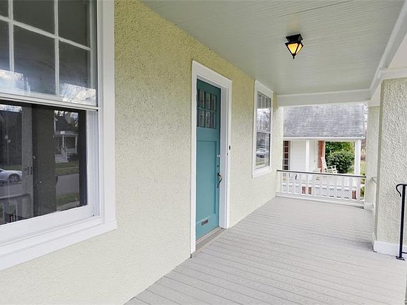 3rd image of 1608 Claremont Ave