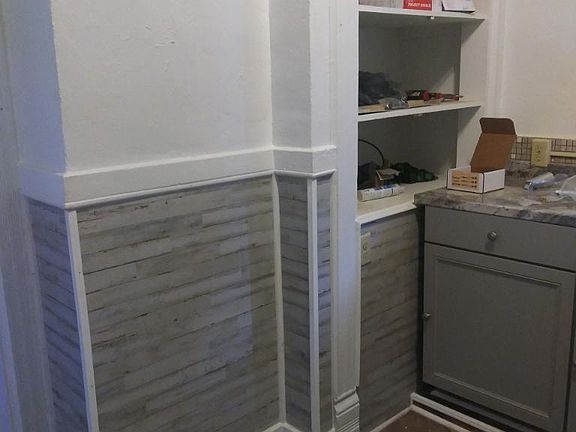 2nd image of 306 Broadway Ave #1
