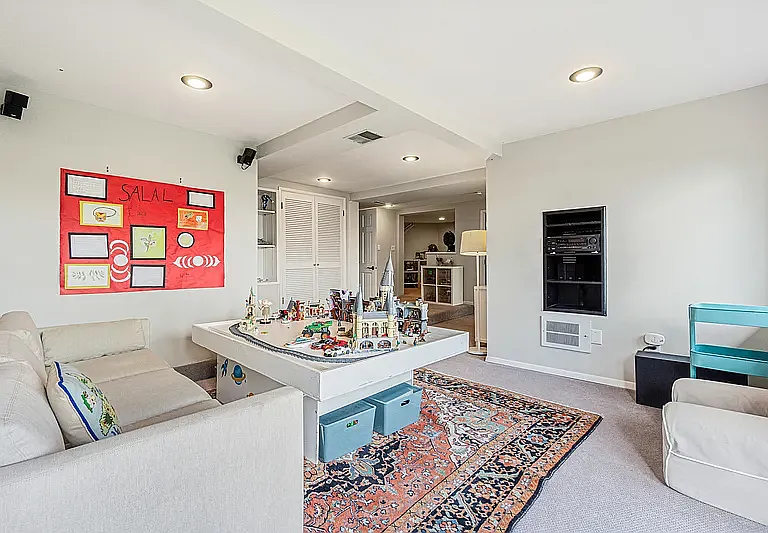 10508 Exeter Ave NE — Photo 25