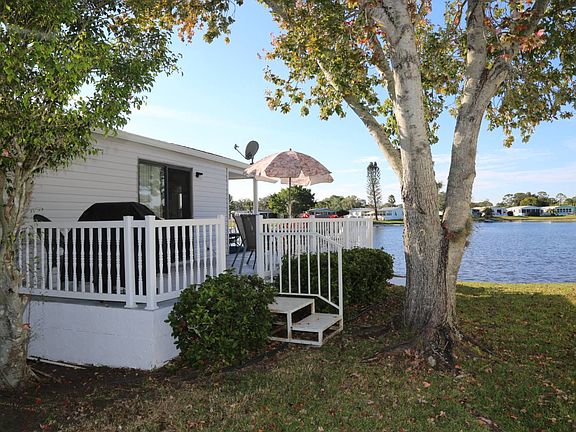 5th image of 255 Bimini Cay Cir