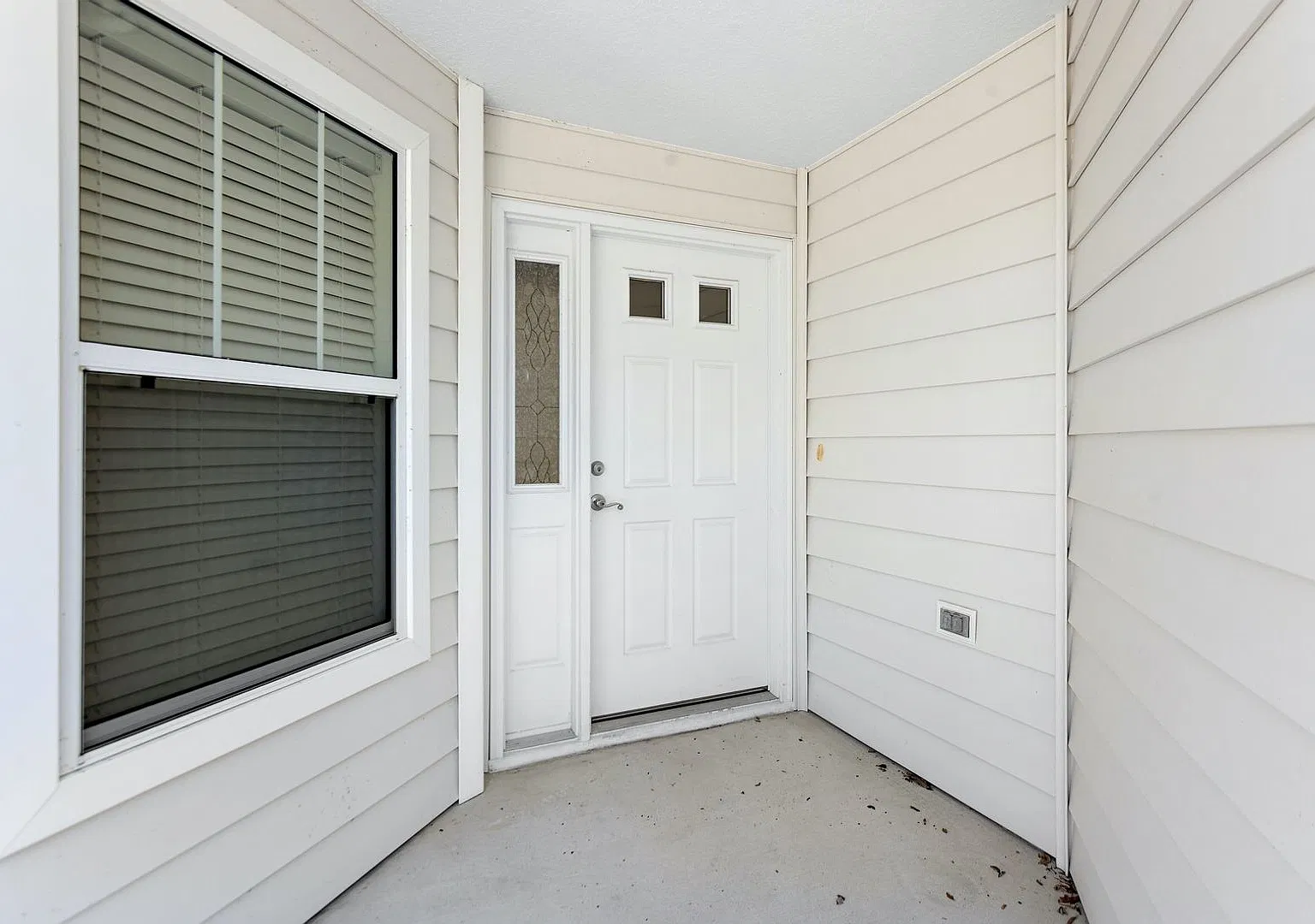 1182 Merryweather Way — Photo 4
