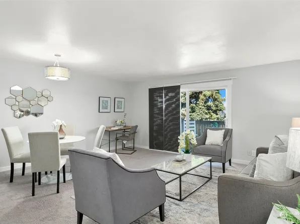 1425 S Puget Drive #308, Renton, WA 98055