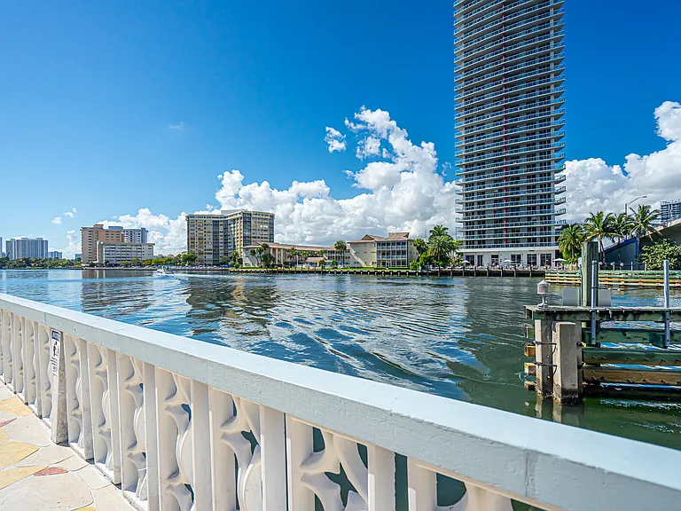 1801 S Ocean Dr #332 — Photo 31