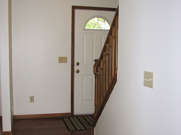 4th image of 18959 Fairfield Blvd
