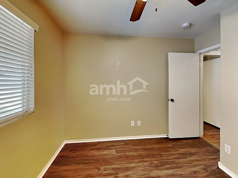 5332 W Jones Ave — Photo 18