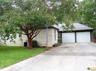 1517 Sunrise Ter, Lockhart, TX 78644