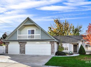 775 E Red Bud St, Kuna, ID 83634