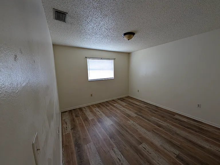 6202 Illinois Ave — Photo 3