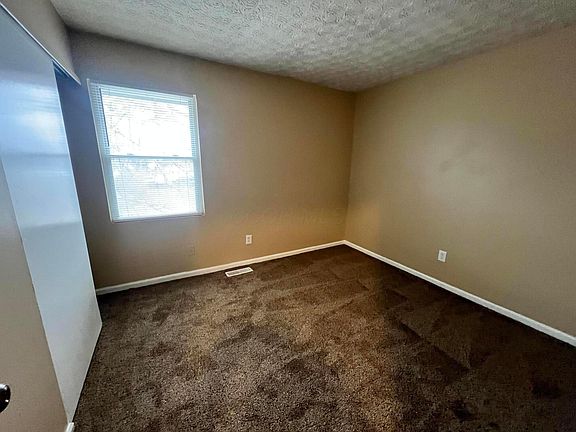 3rd image of 5570 Maple Canyon Ave