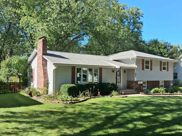 1232 Driftwood Dr, De Pere, WI 54115