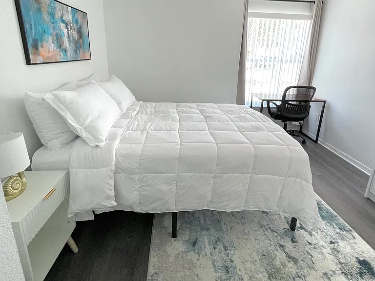 1548 Tiverton Blvd #3 — Photo 1