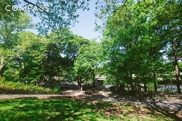 Rented by Compass | media 16