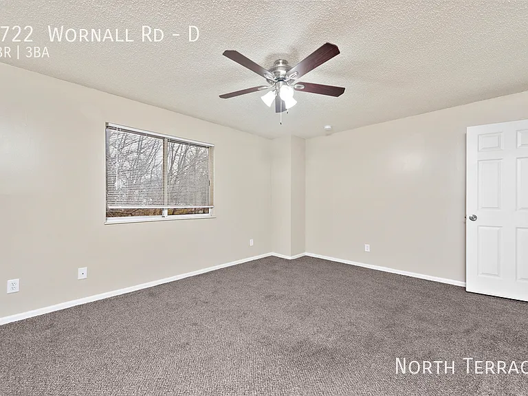 9722 Wornall Rd #D — Photo 3
