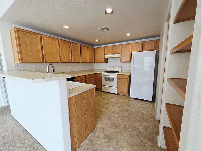 9580 W Reno Ave #283 — Photo 7