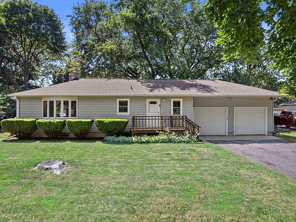 4th image of 714 Bewick Dr
