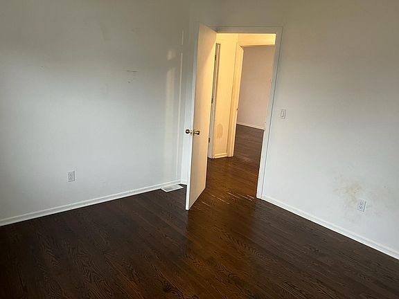 2nd image of 112 Hannibal St