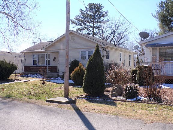 3rd image of 2005 Roblee Ave