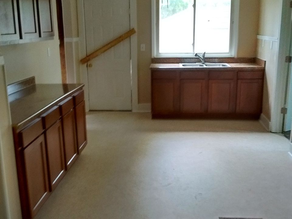 2nd image of 1324 Ray St