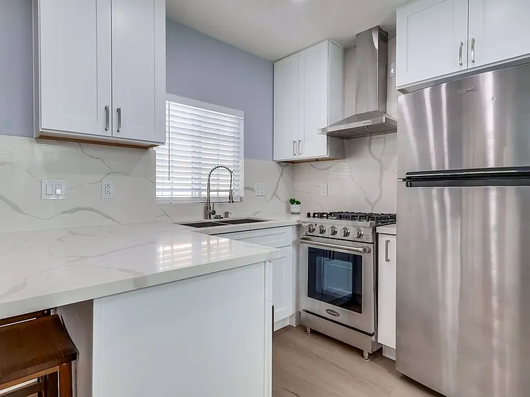 6504 W 84th Pl — Photo 15