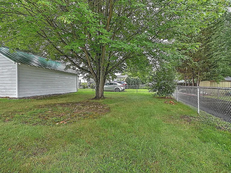 1630 Park St — Photo 28