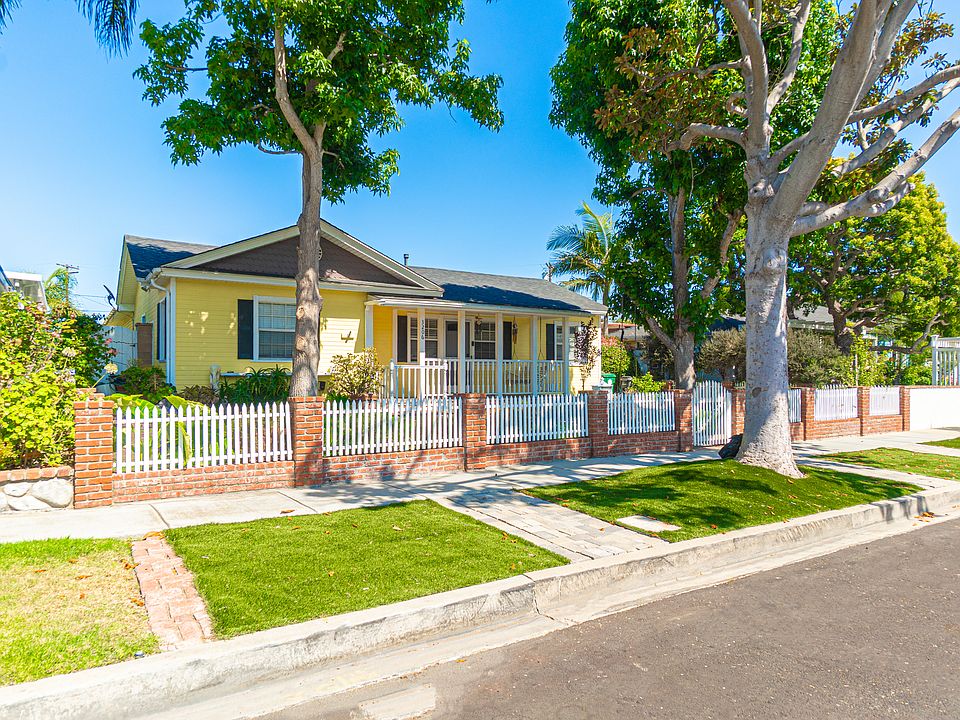Front of House Street view